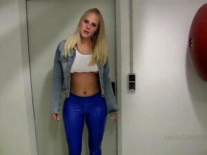 Lara Blond Handy Pornos - NurXXX.mobi