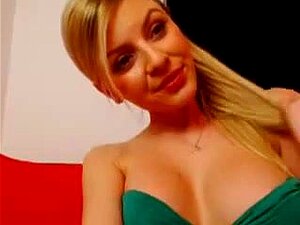 Blonde Göre zeigt ihre Rundungen und wird anal gefickt Blonde Göre zeigt ihre Rundungen und wird anal gefickt