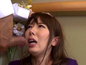 Shiori Aiushi bekommt ihre behaarte Muschi geleckt, gefickt und creampied
